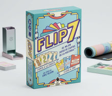 Cargar imagen en el visor de la galería, Flip 7 – Juego de Cartas Rápido y Adictivo | Fractal Juegos / The Op